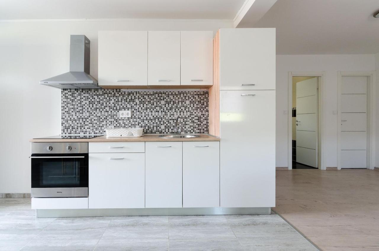 Apartments Ester Lopar Exterior foto
