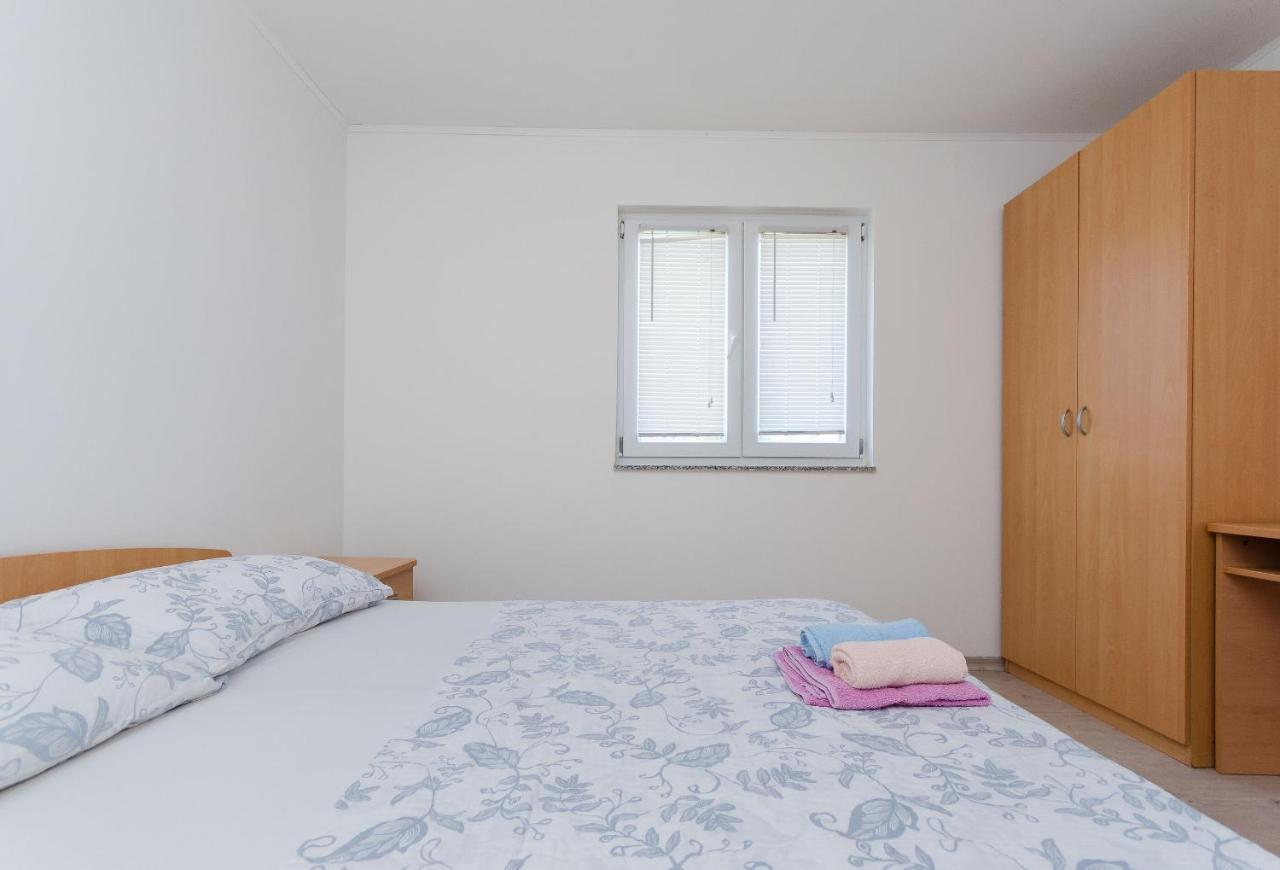 Apartments Ester Lopar Exterior foto
