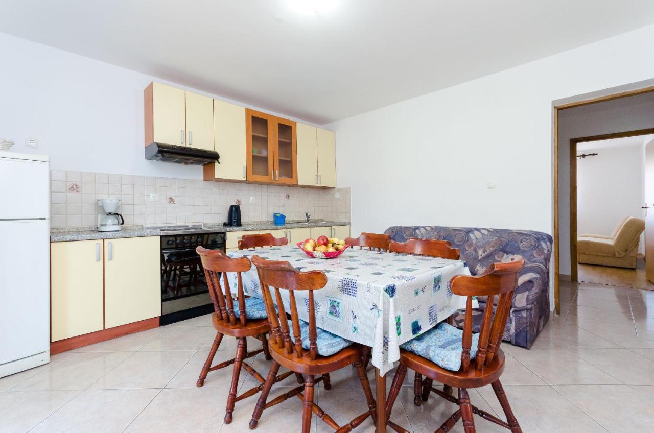 Apartments Ester Lopar Exterior foto